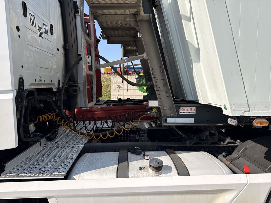 Mercedes Actros 1845