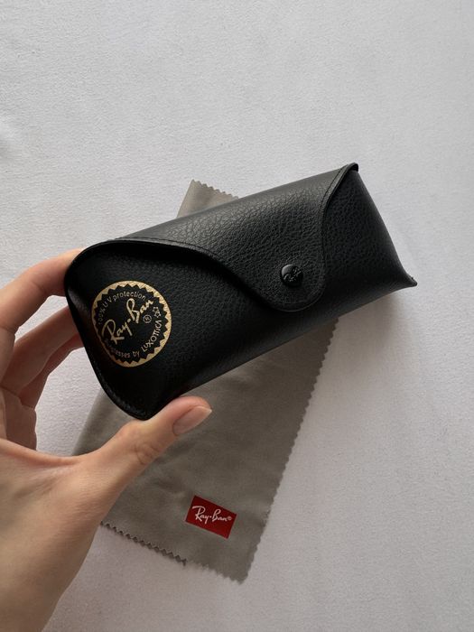 Солнцезащитные очки Ray Ban