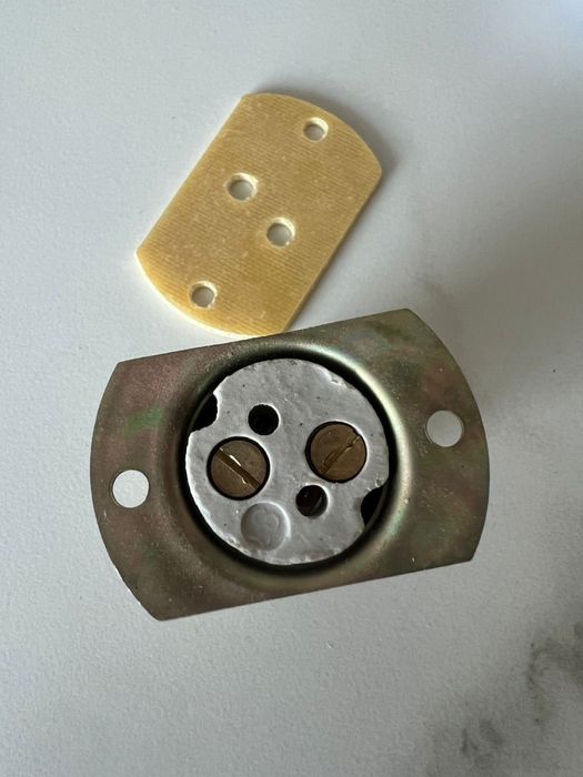 Патрон байонетный B22D-220МФ УХЛ2