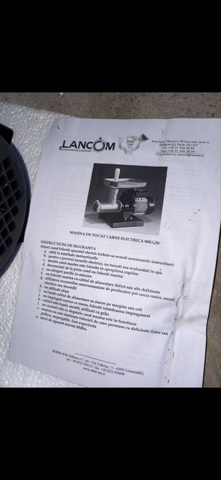 Mașină de tocat carne profesională noua !!! LANCOM / REBER – 90 kg/h iasi centru tg cucu a costat 2000 lei cu tot cu accesorii extra detin factura !