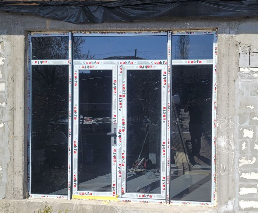 Akfa eshik va romlar