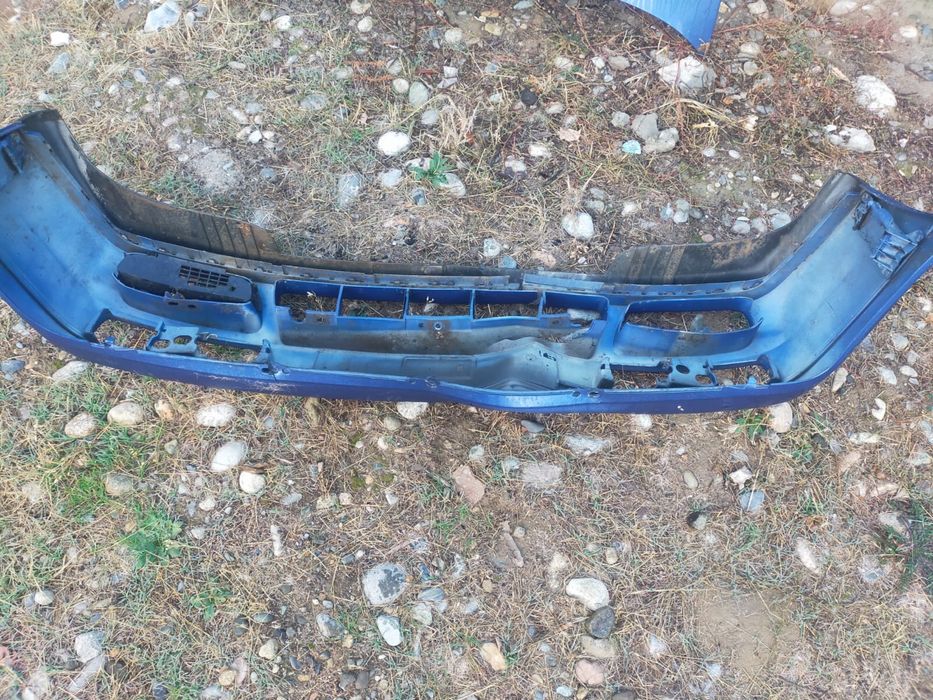 Капот и бампер модель машины  Вента гольф