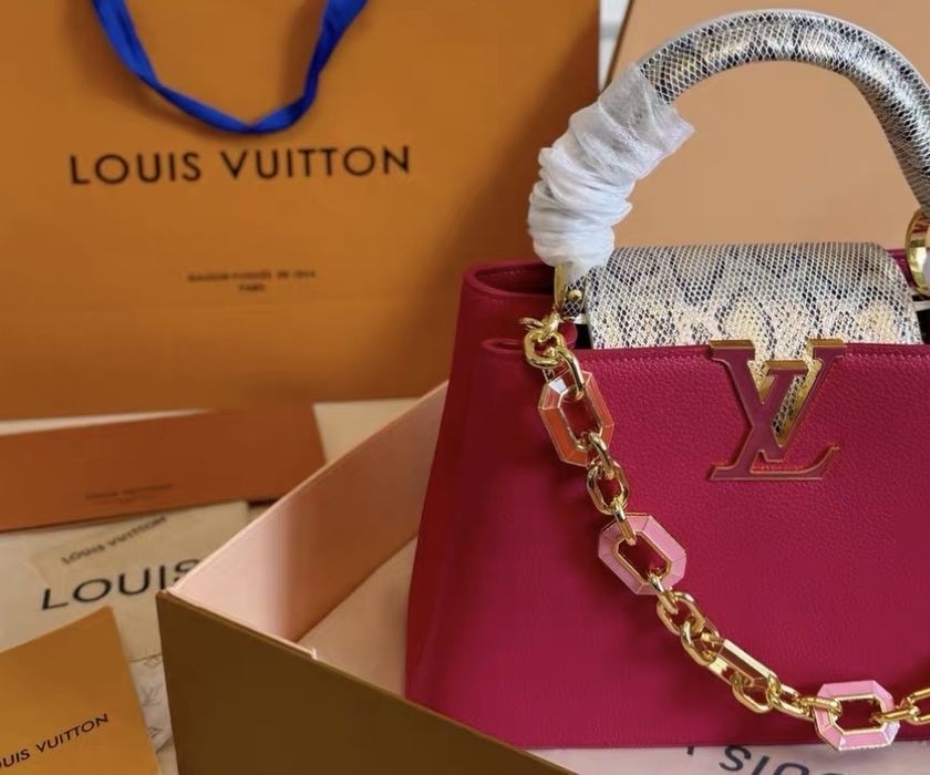 Geanta Louis Vuitton Capucines