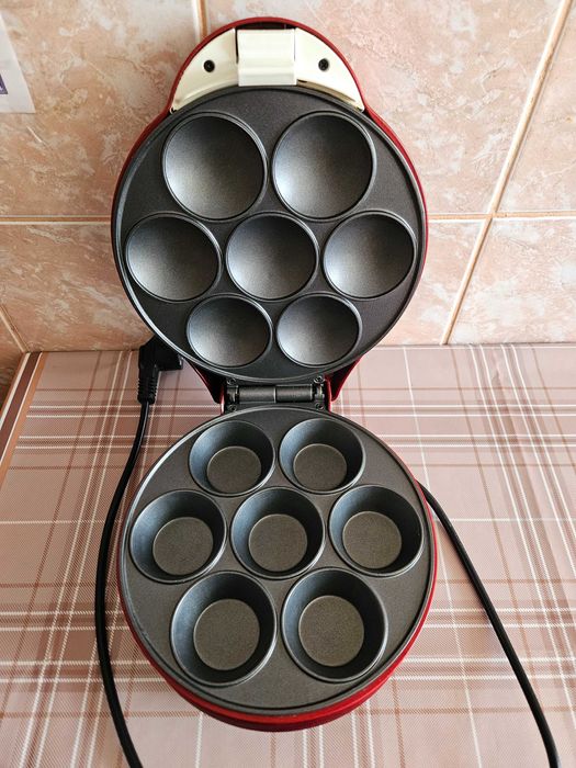 Aparat de preparat briose Ariete