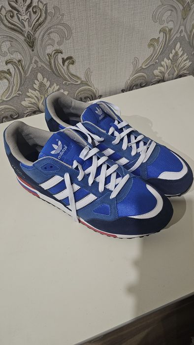 Adidas original sotuvda