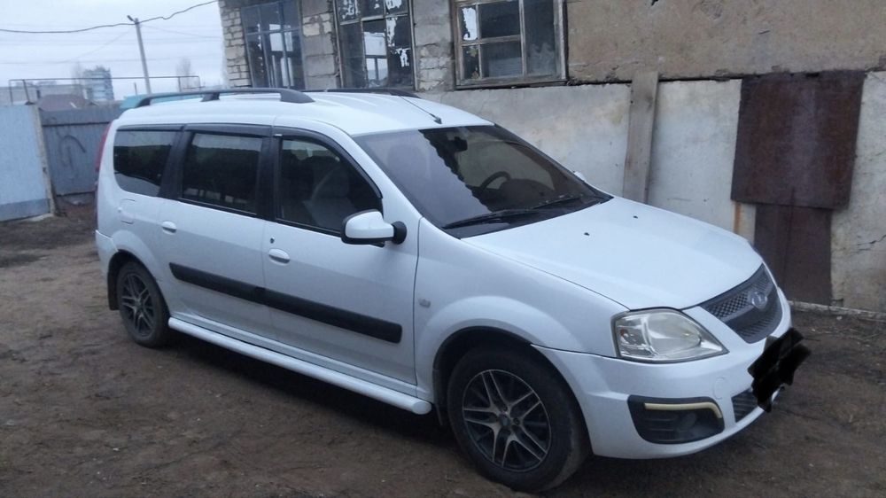 Продам машину ларгус