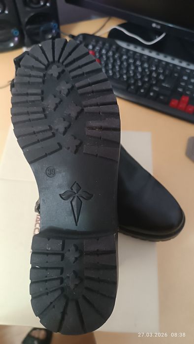 Продам Весенние Полусапожки