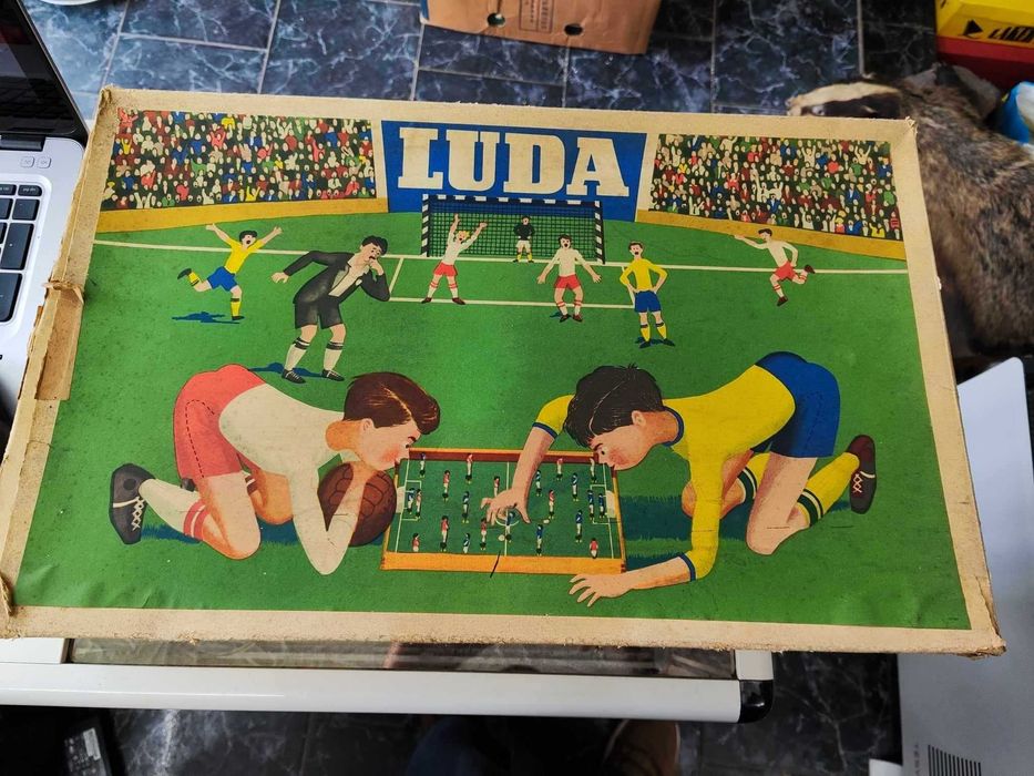 Стара унгарска игра играчка футбол