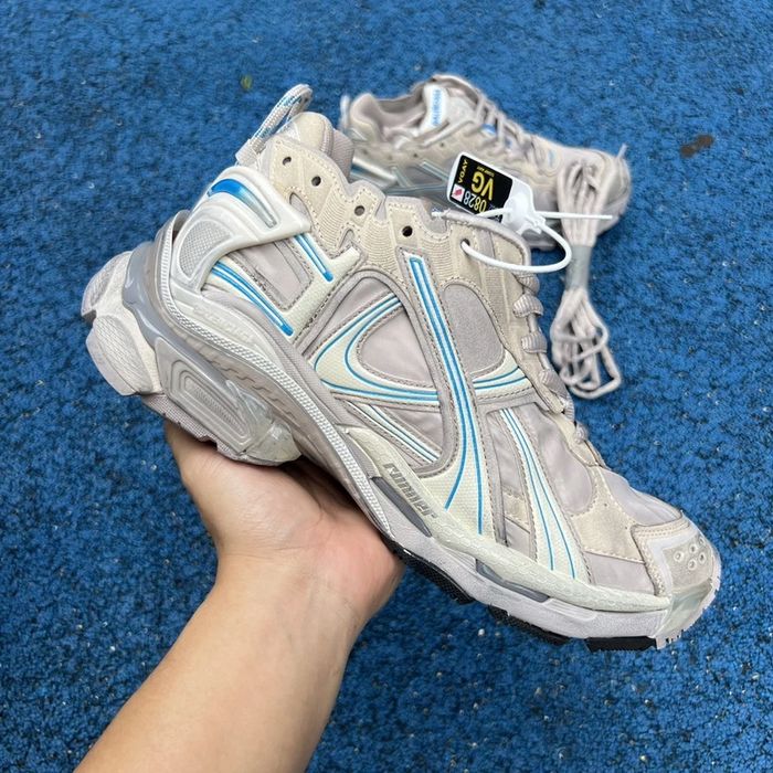 Balenciaga Runner - Light Blue/Black
