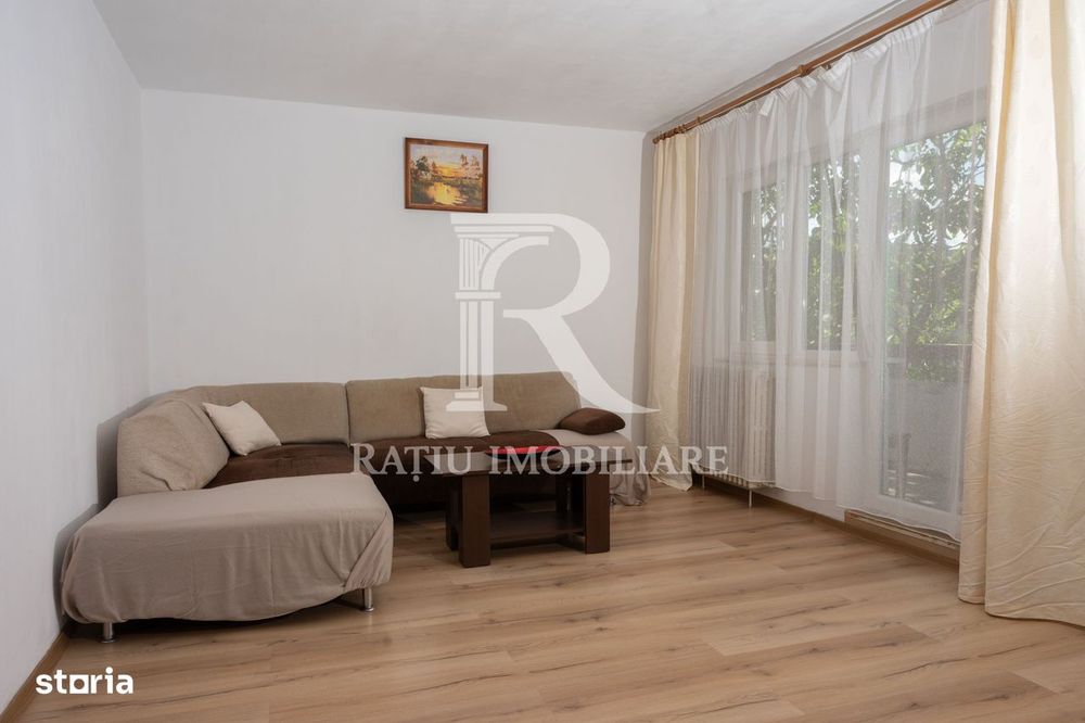 Apartament cu 3 camere | 2 băi | 2 balcoane | Strada Carpați | Oradea