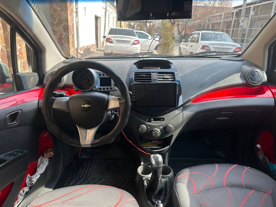 Продам Спарк 2011 года машина в хорошем состоянии