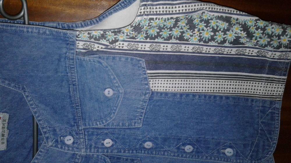 Дамски син дънков елек с флорални мотиви