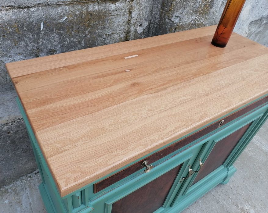 Comoda veche din lemn cu blat din stejar, reconditionata / Servanta