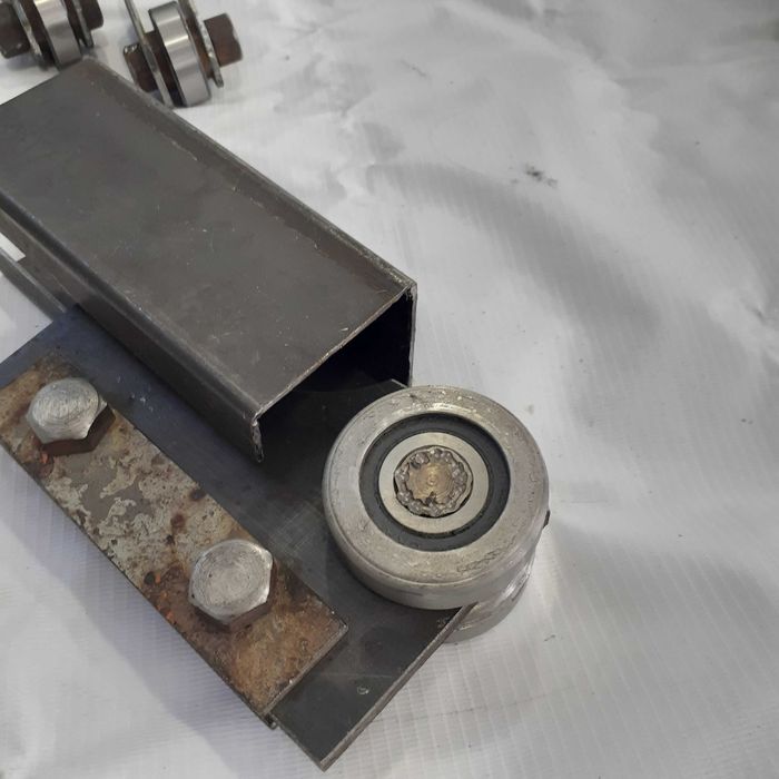 Ролики для сдвижных ворот.