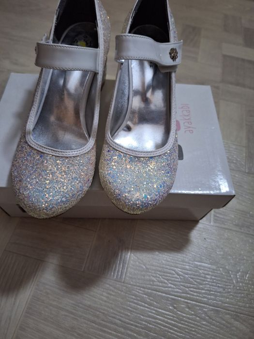 туфли для девочки и ободок