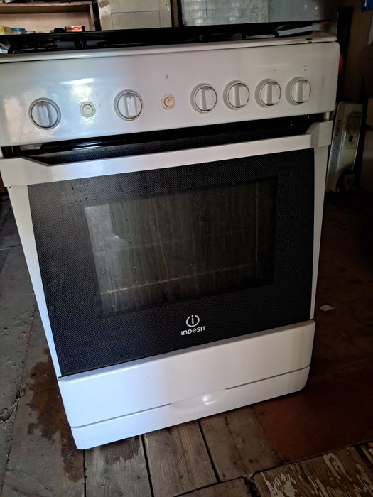 Газовая плита,индезит