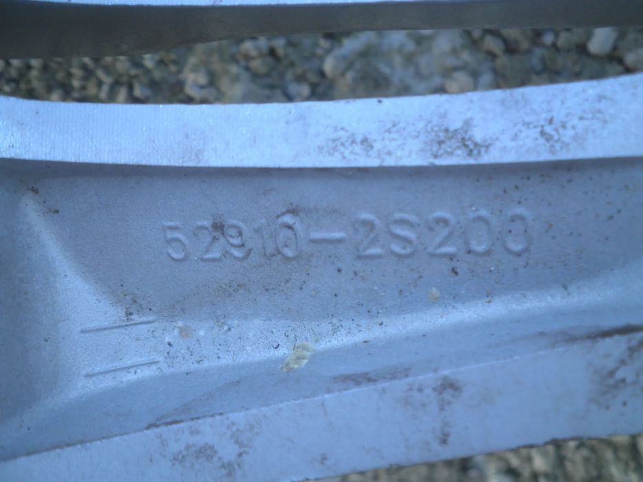 Jante 17" cu anvelope 225/60/R17 Hyundai ix35 52910-2S200 6.5J ET48