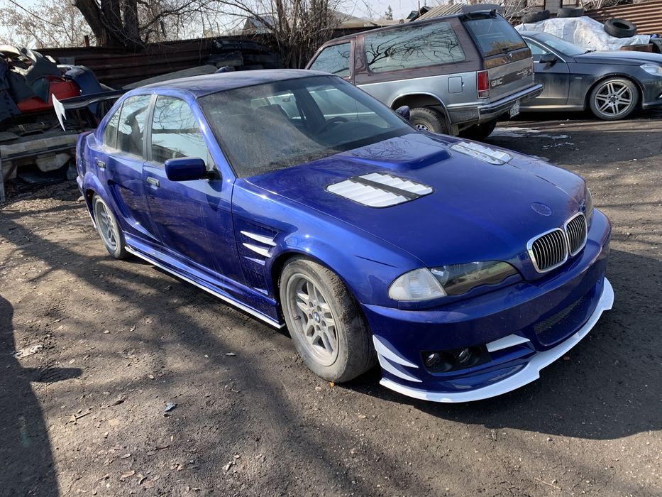 Крылья на Bmw e36 продам