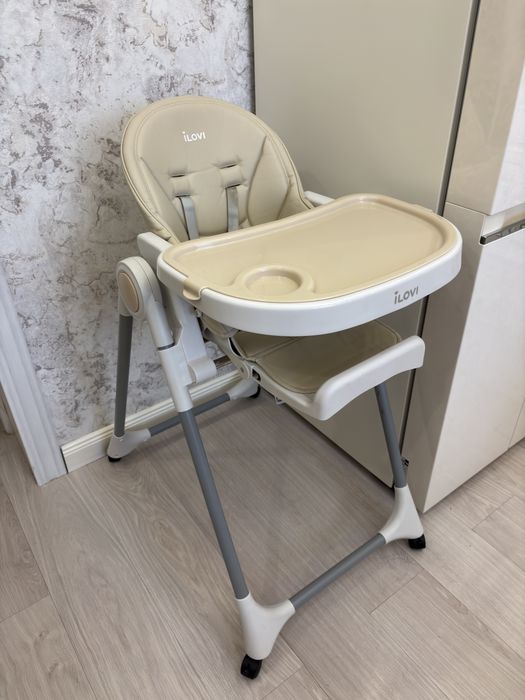 детский столик для еды