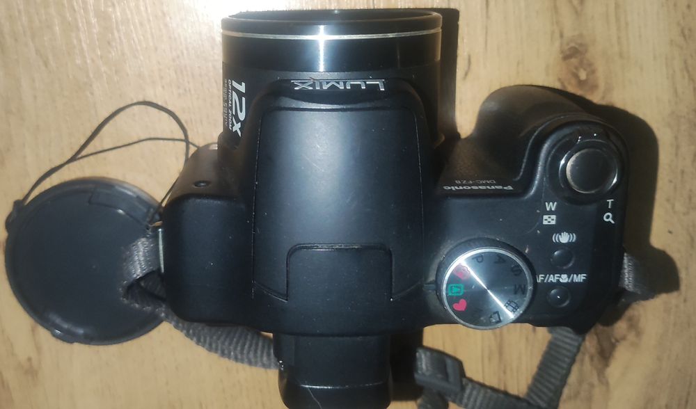 Фотоаппараты советский Вега-2. Есть цифровой Panasonic