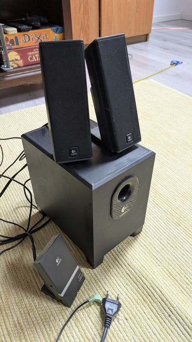 Sistem audio Logitech 2.1 X-240