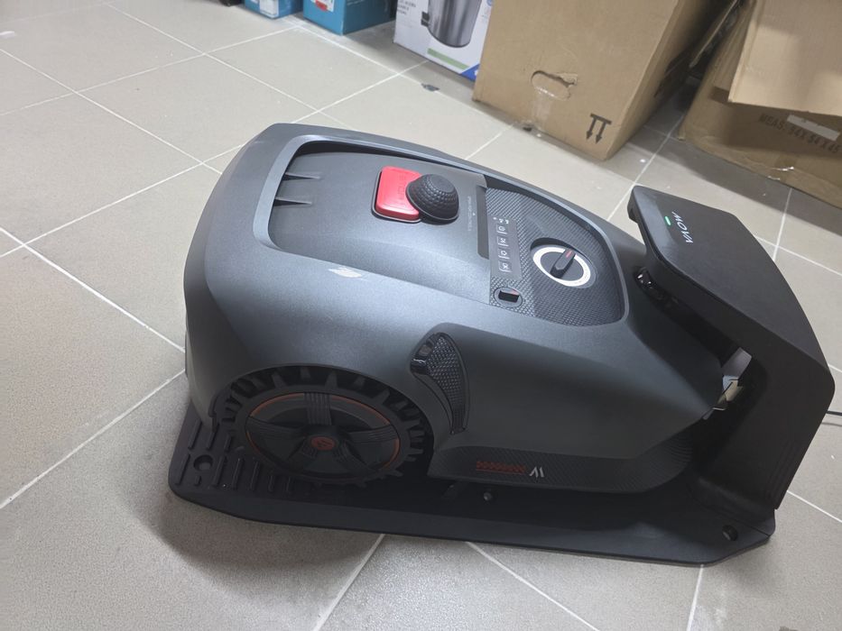 Dreame Robot de tuns iarba Mova 1000