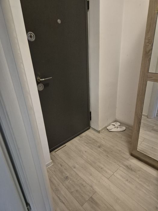 Proprietar închiriez garsonieră situată pe Str. Nicolae Labis, Nr 15.