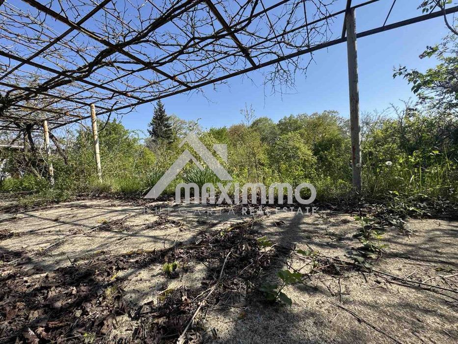 Парцел в Варна-м-т Боровец - юг площ 600 цена 31000