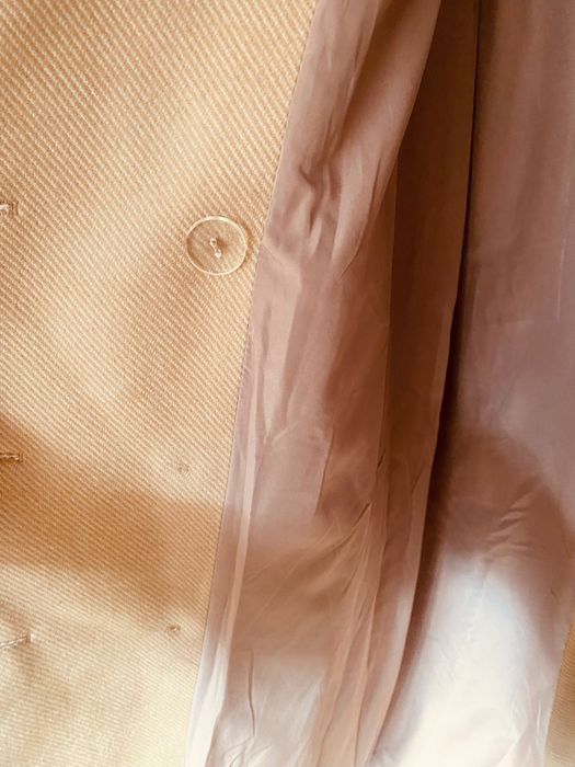 Дамско бежово палто