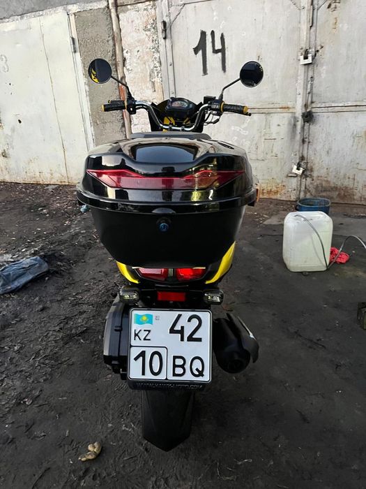 Продам скутер 150куб