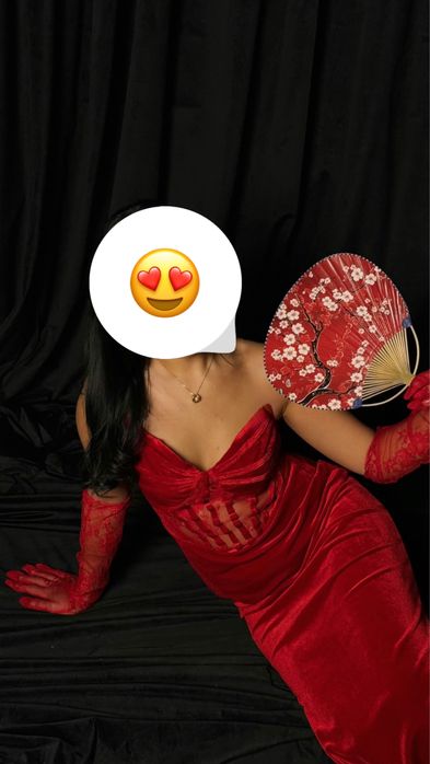 Продам платье красное шикарное