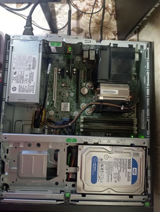 Desktop HP + Monitor + 12GB RAM – Ideal școală/office