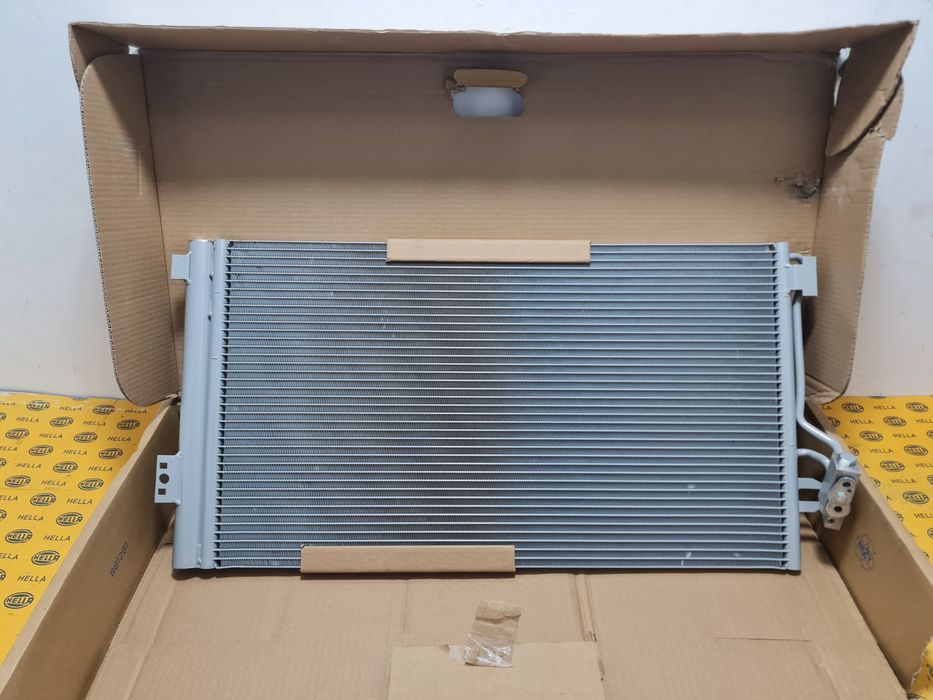 Radiator NOU ac aer condiționat Mercedes V a639 w639 Nissens 94674