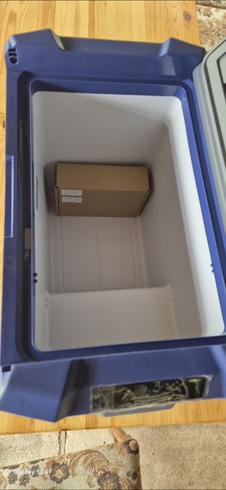Продавам хладилник 32 л  за кола ,бус ,каравана