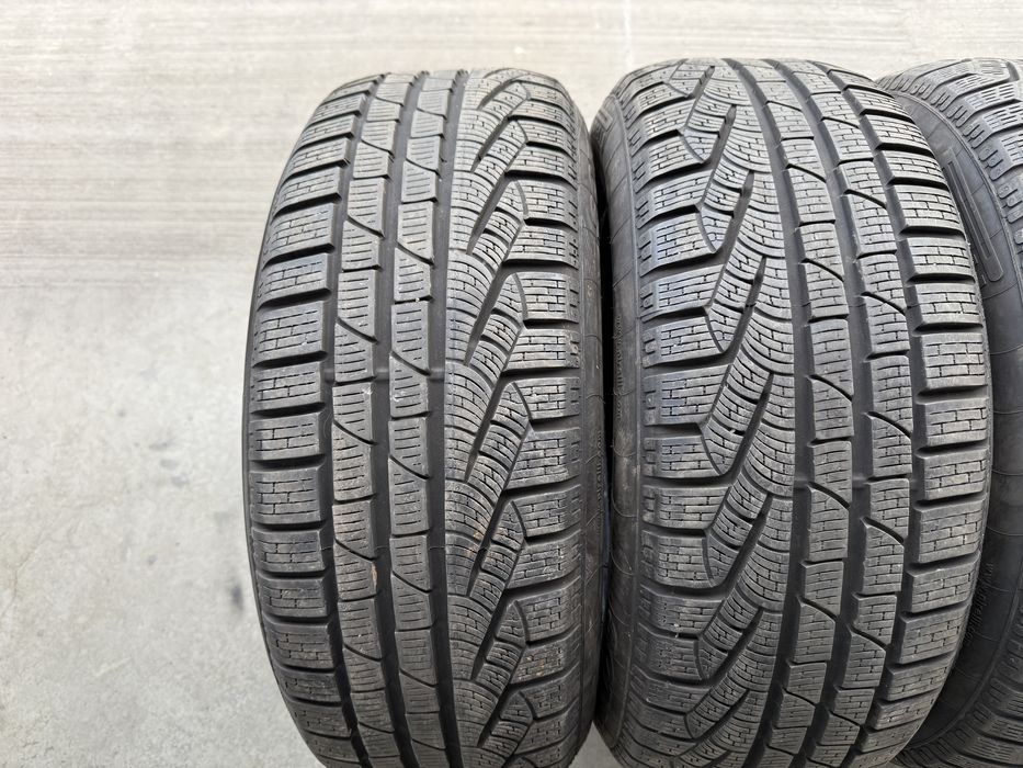 4бр. Зимни Гуми С Борд 225/55R/17 -PIRELLI- DOT:0317- 6.0мм+5.0мм