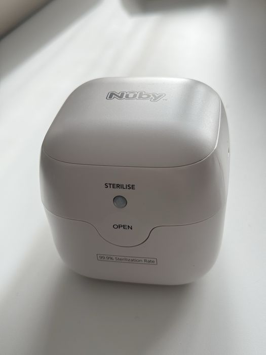 Sterilizator UV portabil pentru suzete, Nuby