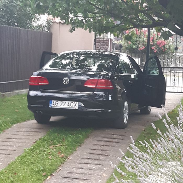 VW Passat  B7 Proprietar Berlina 2.0 TDI manuală