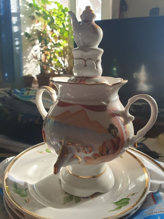 Самовар  фарфоровый