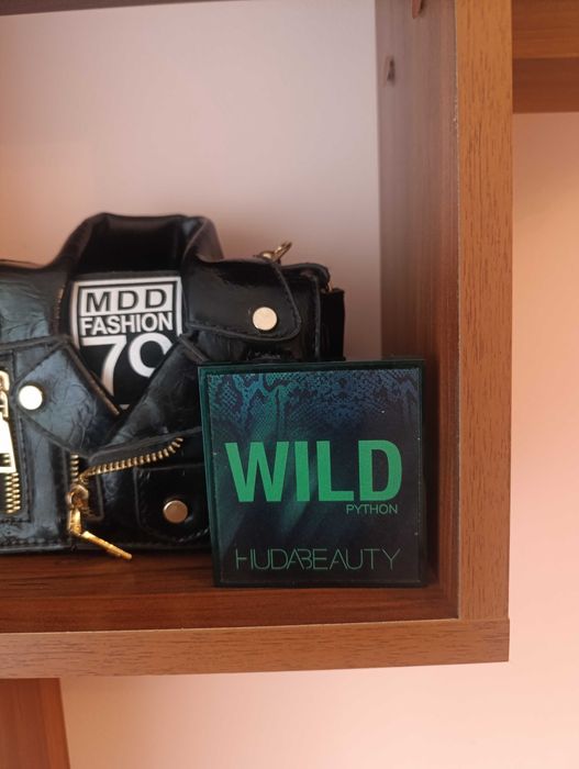 Оригинална палитра сенки за очи wild huda beauty