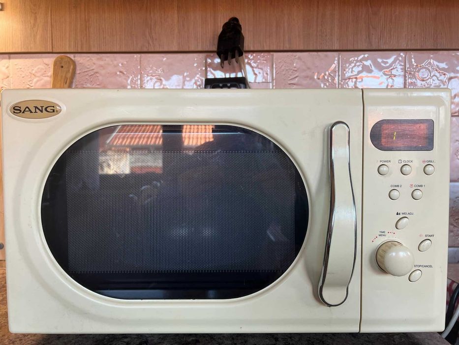Микровълнова фурна Sang