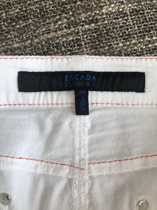 Продам юбку Escada