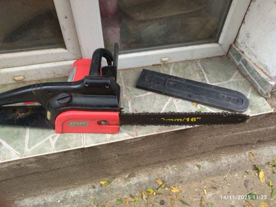 Електропил Raider