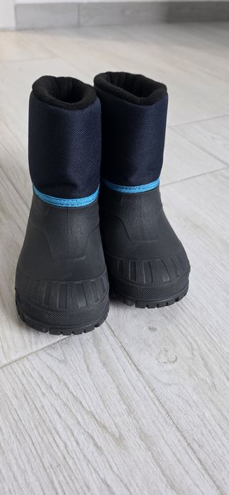 Cizme / Ghete Calduroase Impermeabile Zapada Decathlon marimea 26 27