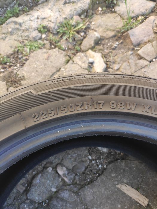 Vând anvelope de vara 225 50 17
