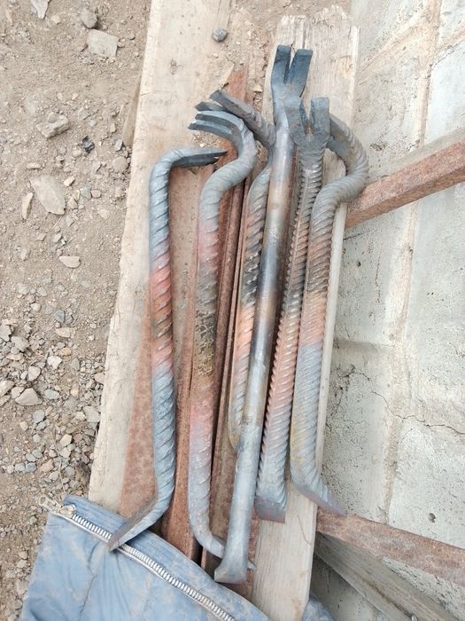 Продам,,ломы, Монтажки,,