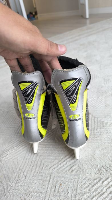 Коньки детские, б/у