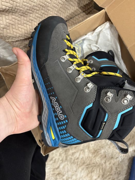 Продам обувь Asolo для гор