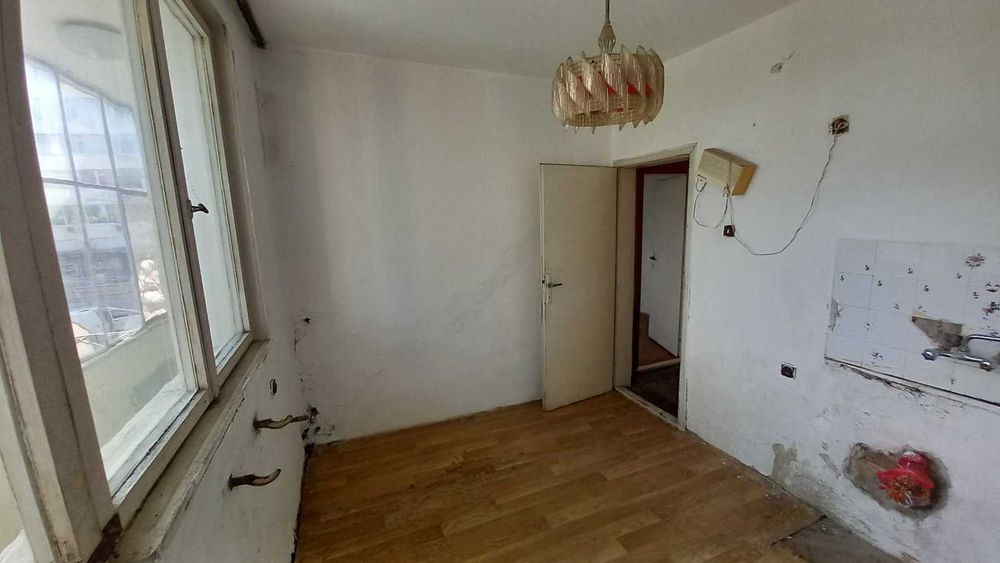 Продава се Двустаен апартамент в Разград, Бели Лом - 69 кв.м за 1522 €/кв.м - Снимка #6