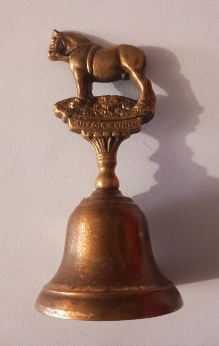 Медни камбани различни размери