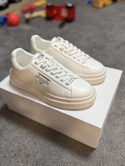 Sneakers Guess albi noi